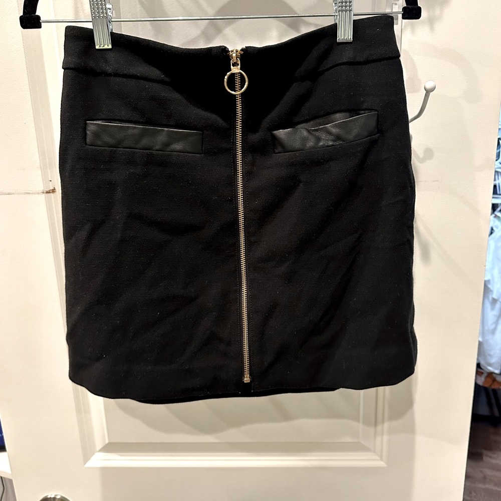 *LIKE NEW*Sz 8*EXPRESS* skirt